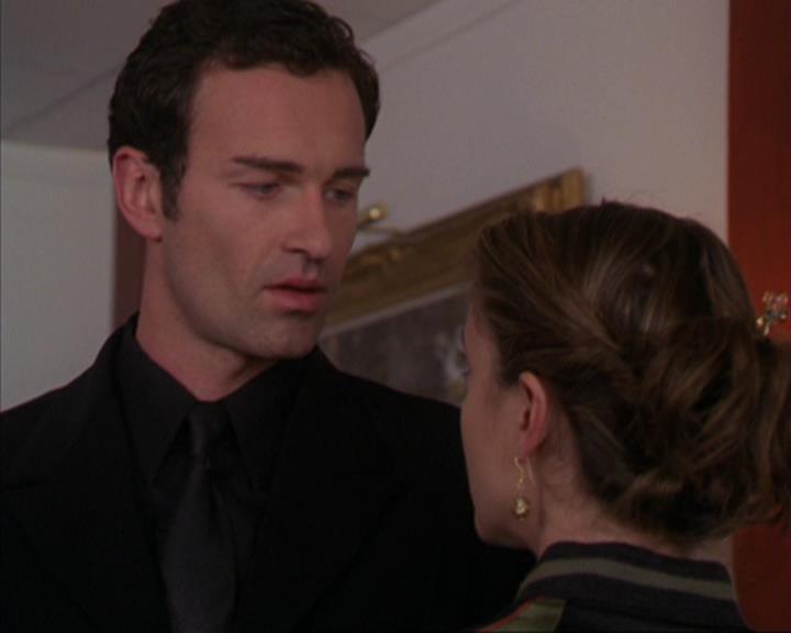 Charmed-Online-dot-319TheDemonWhoCameInFromTheCold2155.jpg