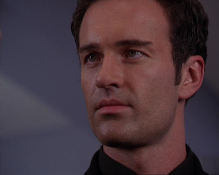 Charmed-Online-dot-319TheDemonWhoCameInFromTheCold2198.jpg