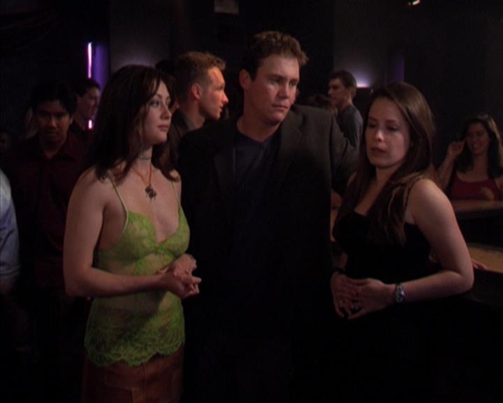 Charmed-Online-dot-319TheDemonWhoCameInFromTheCold2261.jpg