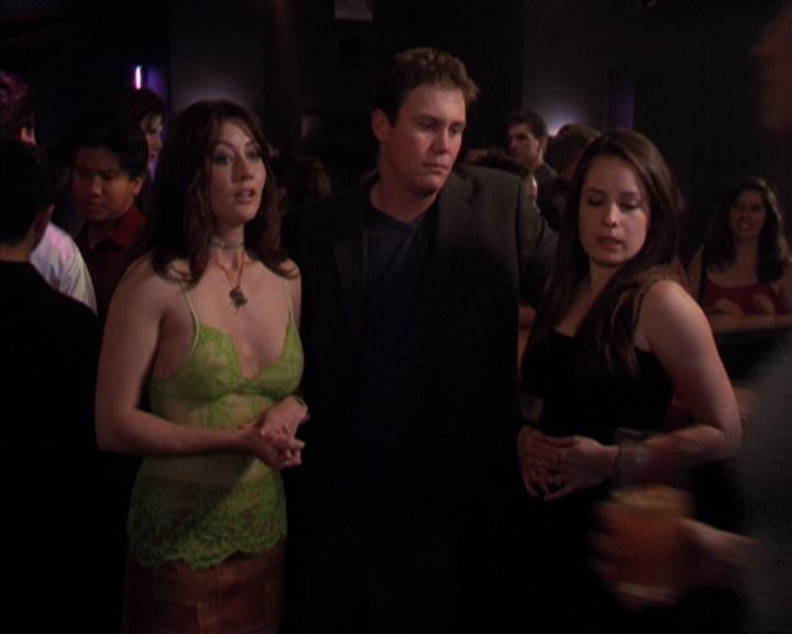 Charmed-Online-dot-319TheDemonWhoCameInFromTheCold2263.jpg