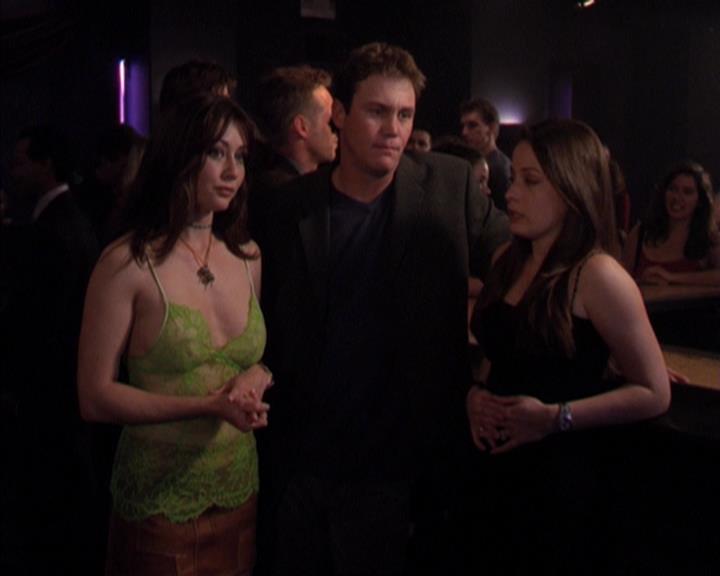 Charmed-Online-dot-319TheDemonWhoCameInFromTheCold2267.jpg