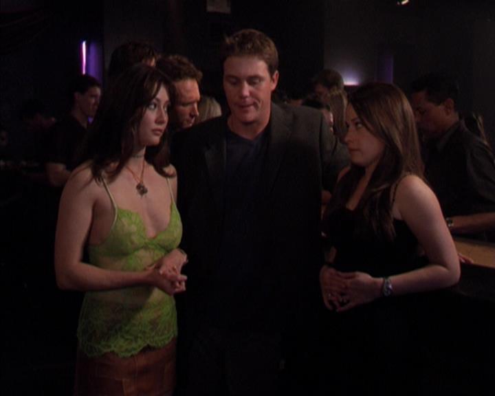 Charmed-Online-dot-319TheDemonWhoCameInFromTheCold2269.jpg