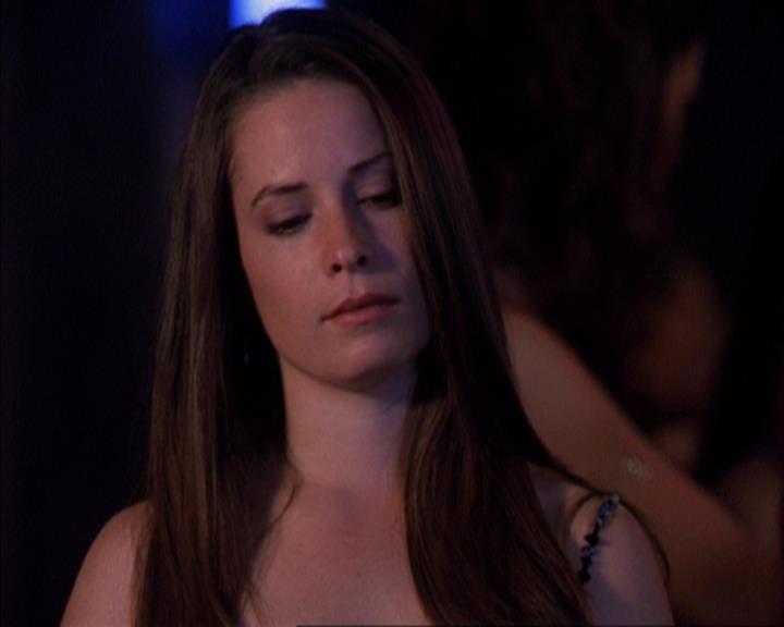 Charmed-Online-dot-319TheDemonWhoCameInFromTheCold2287.jpg