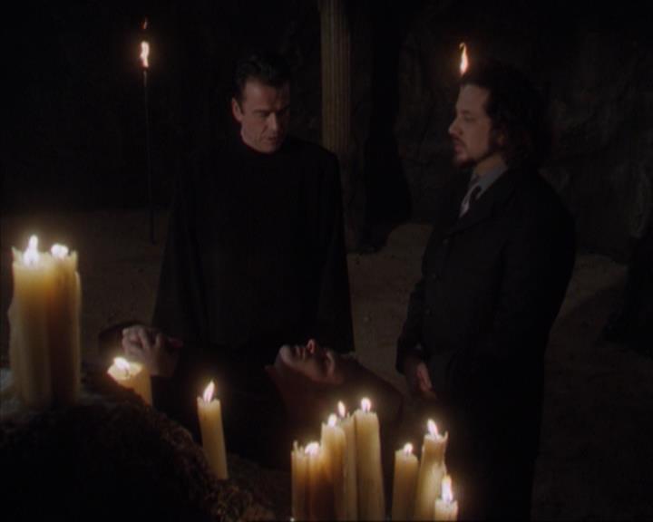 Charmed-Online-dot-320ExitStrategy0092.jpg