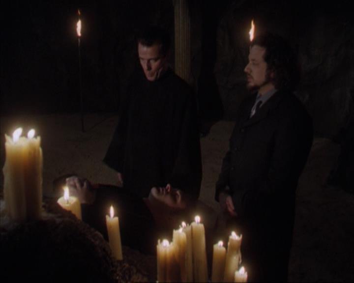 Charmed-Online-dot-320ExitStrategy0094.jpg