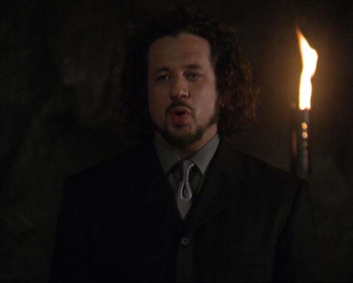 Charmed-Online-dot-320ExitStrategy0381.jpg