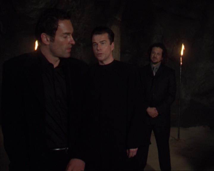 Charmed-Online-dot-320ExitStrategy0399.jpg