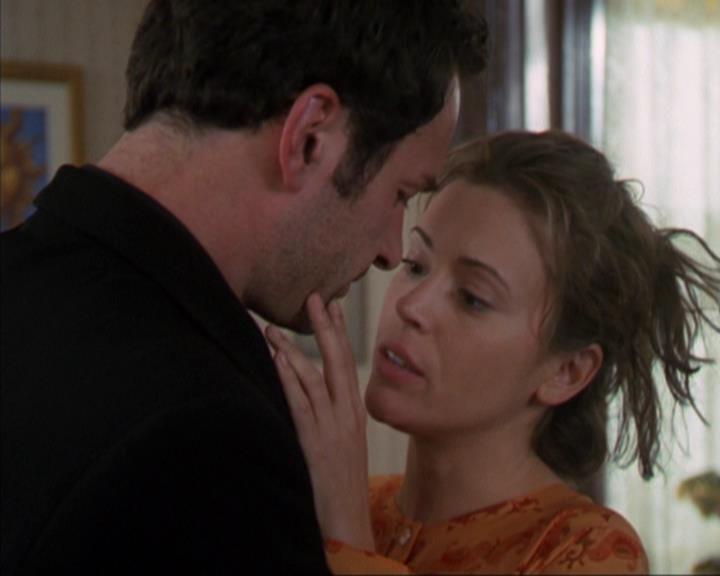Charmed-Online-dot-320ExitStrategy0487.jpg