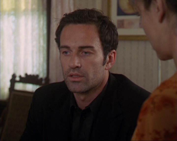 Charmed-Online-dot-320ExitStrategy0539.jpg