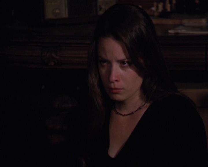 Charmed-Online-dot-320ExitStrategy2058.jpg