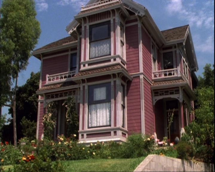 Charmed-Online-dot-320ExitStrategy2071.jpg