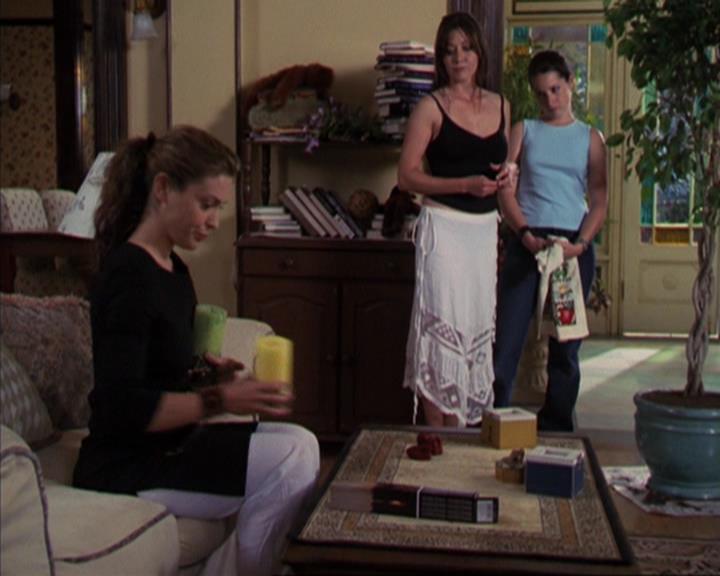 Charmed-Online-dot-320ExitStrategy2129.jpg
