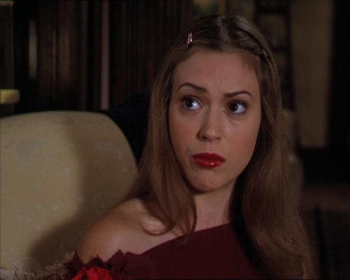 Charmed-Online-dot-320LookWhosBarking0082.jpg Charmed-Online-dot-320LookWhosBarking0082.jpg