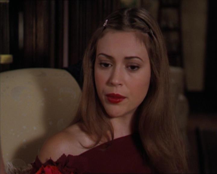 Charmed-Online-dot-320LookWhosBarking0100.jpg