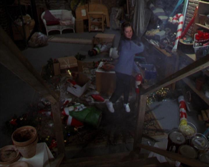 Charmed-Online-dot-320LookWhosBarking0120.jpg