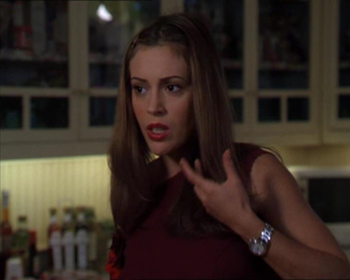 Charmed-Online-dot-320LookWhosBarking0160.jpg