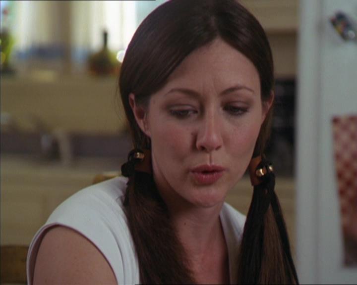 Charmed-Online-dot-320LookWhosBarking0329.jpg