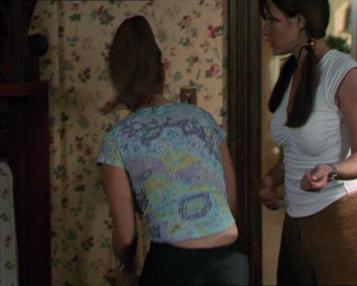 Charmed-Online-dot-320LookWhosBarking0392.jpg Charmed-Online-dot-320LookWhosBarking0392.jpg