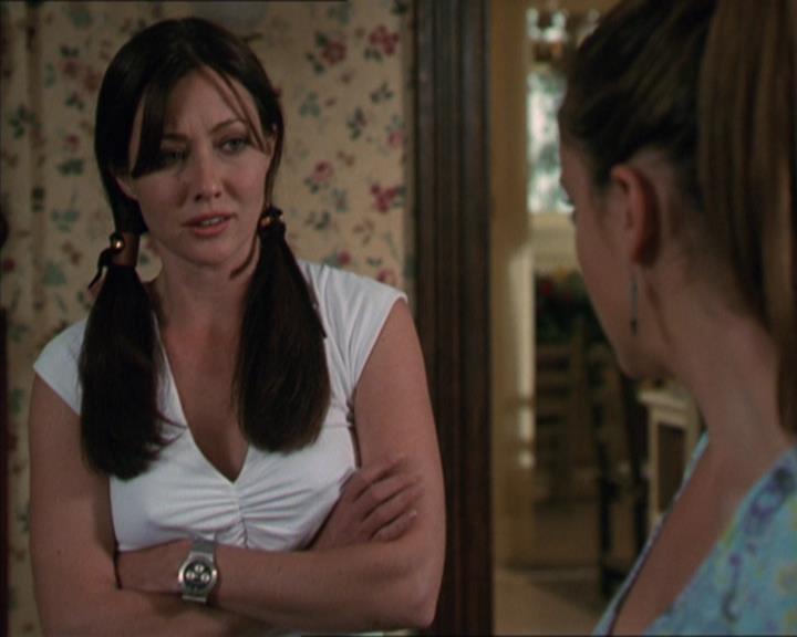 Charmed-Online-dot-320LookWhosBarking0406.jpg Charmed-Online-dot-320LookWhosBarking0406.jpg