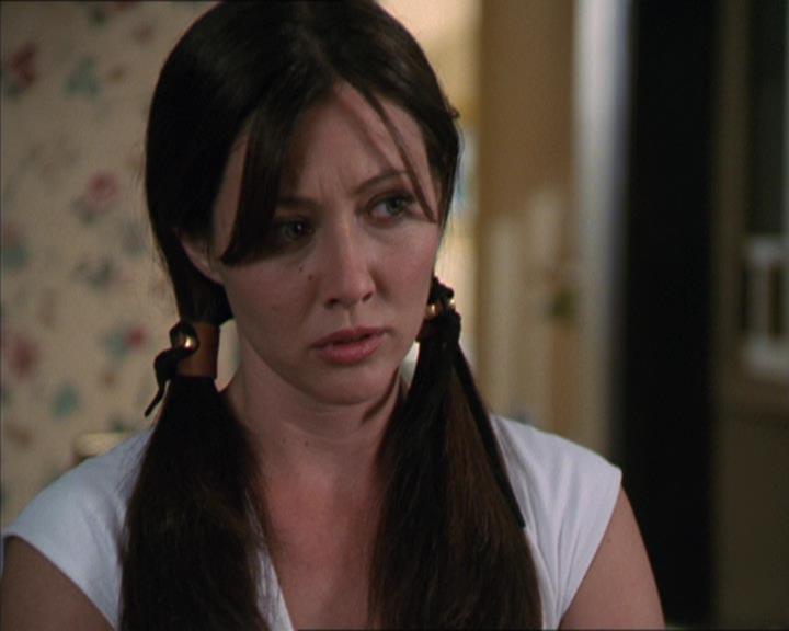 Charmed-Online-dot-320LookWhosBarking0421.jpg