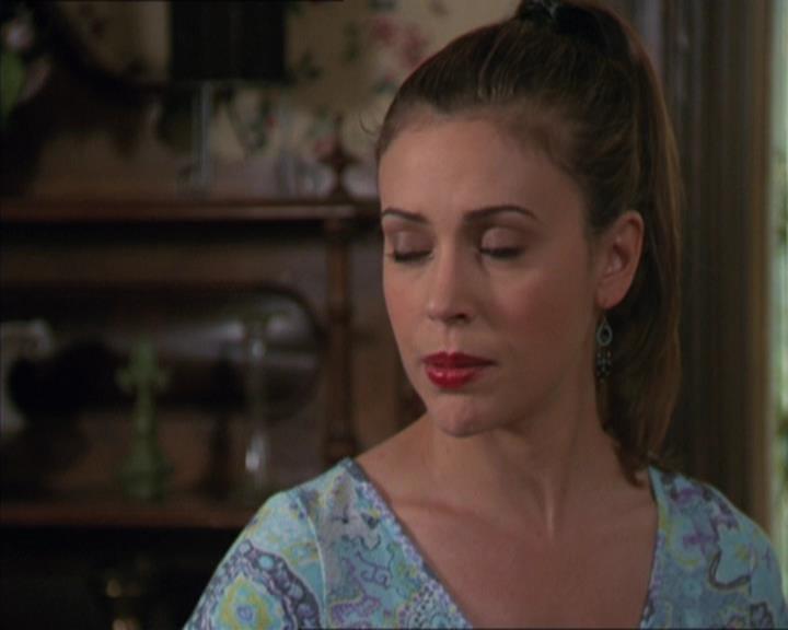 Charmed-Online-dot-320LookWhosBarking0422.jpg Charmed-Online-dot-320LookWhosBarking0422.jpg