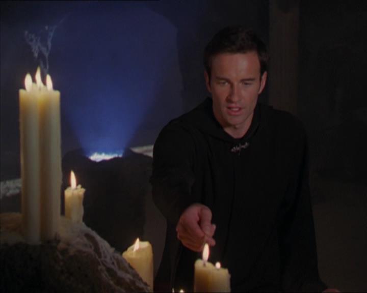 Charmed-Online-dot-320LookWhosBarking0435.jpg