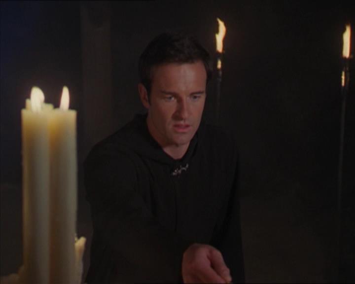 Charmed-Online-dot-320LookWhosBarking0438.jpg