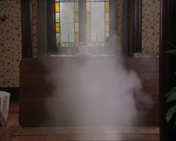 Charmed-Online-dot-320LookWhosBarking0462.jpg