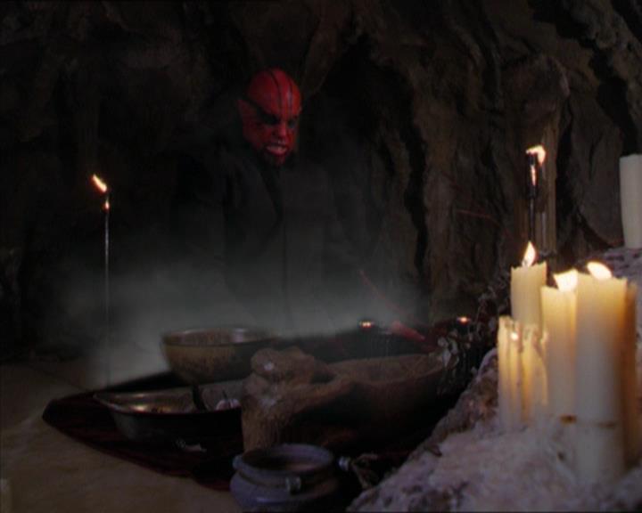 Charmed-Online-dot-320LookWhosBarking0476.jpg Charmed-Online-dot-320LookWhosBarking0476.jpg