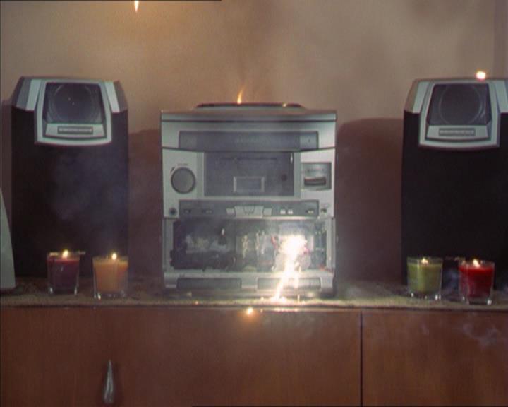 Charmed-Online-dot-320LookWhosBarking0529.jpg