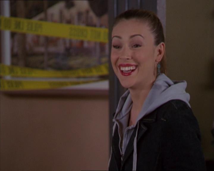 Charmed-Online-dot-320LookWhosBarking0634.jpg Charmed-Online-dot-320LookWhosBarking0634.jpg