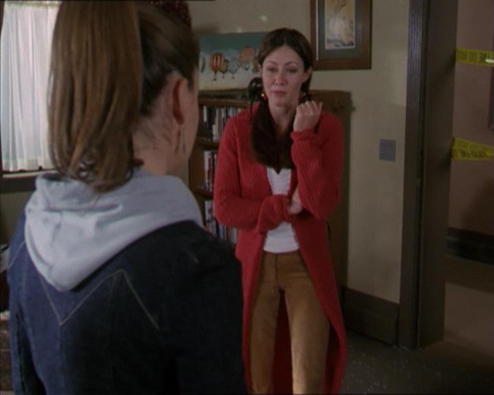 Charmed-Online-dot-320LookWhosBarking0694.jpg Charmed-Online-dot-320LookWhosBarking0694.jpg