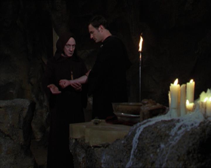 Charmed-Online-dot-320LookWhosBarking0764.jpg Charmed-Online-dot-320LookWhosBarking0764.jpg