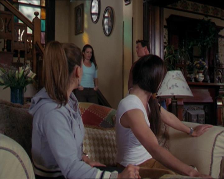 Charmed-Online-dot-320LookWhosBarking0807.jpg Charmed-Online-dot-320LookWhosBarking0807.jpg