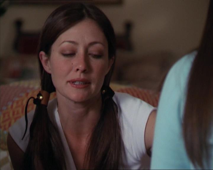 Charmed-Online-dot-320LookWhosBarking0818.jpg Charmed-Online-dot-320LookWhosBarking0818.jpg