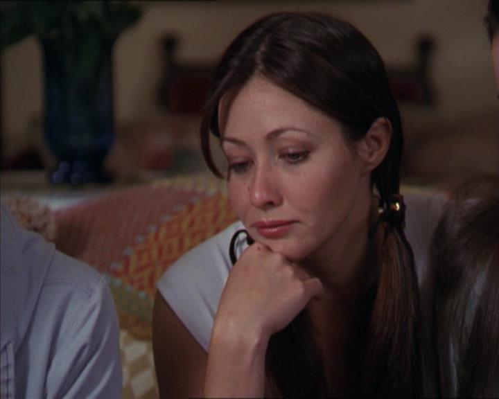 Charmed-Online-dot-320LookWhosBarking0824.jpg