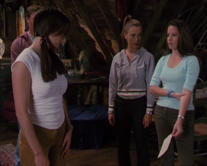 Charmed-Online-dot-320LookWhosBarking0868.jpg Charmed-Online-dot-320LookWhosBarking0868.jpg