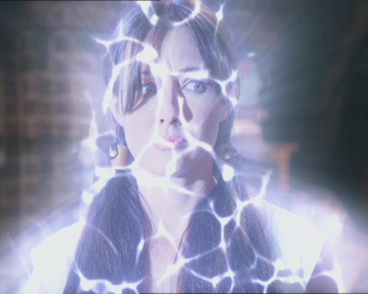 Charmed-Online-dot-320LookWhosBarking0891.jpg Charmed-Online-dot-320LookWhosBarking0891.jpg