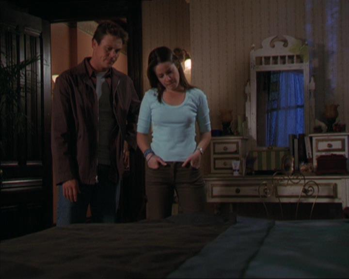 Charmed-Online-dot-320LookWhosBarking0957.jpg Charmed-Online-dot-320LookWhosBarking0957.jpg