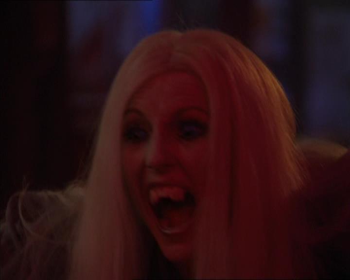 Charmed-Online-dot-320LookWhosBarking1177.jpg Charmed-Online-dot-320LookWhosBarking1177.jpg