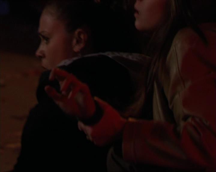 Charmed-Online-dot-320LookWhosBarking1195.jpg Charmed-Online-dot-320LookWhosBarking1195.jpg