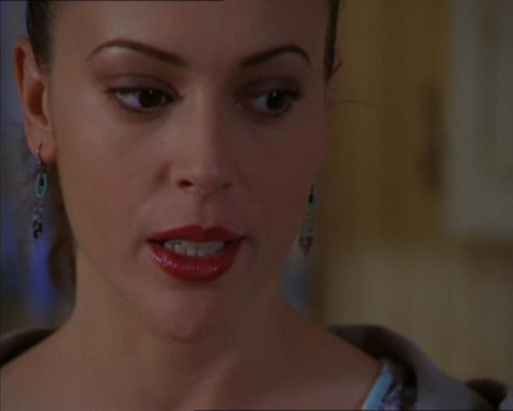 Charmed-Online-dot-320LookWhosBarking1292.jpg Charmed-Online-dot-320LookWhosBarking1292.jpg