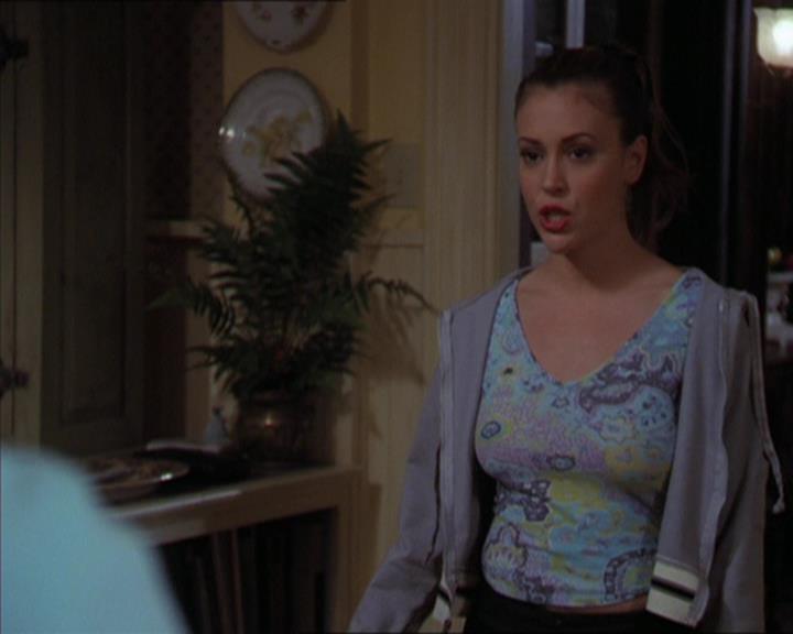 Charmed-Online-dot-320LookWhosBarking1298.jpg