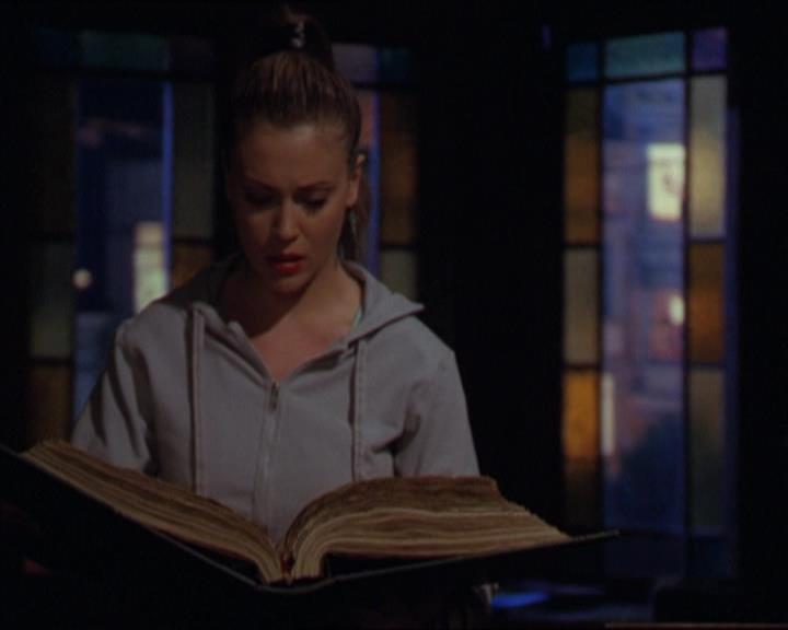 Charmed-Online-dot-320LookWhosBarking1335.jpg Charmed-Online-dot-320LookWhosBarking1335.jpg