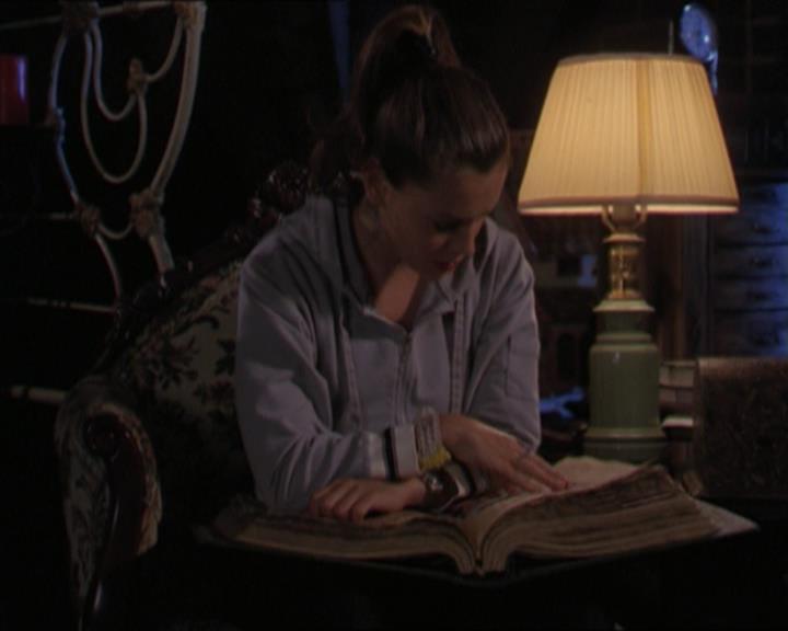 Charmed-Online-dot-320LookWhosBarking1390.jpg Charmed-Online-dot-320LookWhosBarking1390.jpg