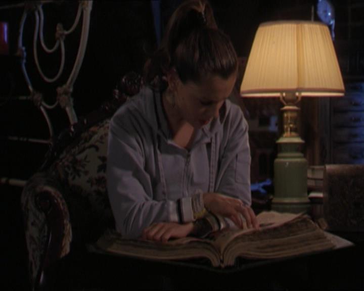 Charmed-Online-dot-320LookWhosBarking1391.jpg Charmed-Online-dot-320LookWhosBarking1391.jpg