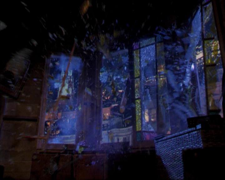 Charmed-Online-dot-320LookWhosBarking1412.jpg Charmed-Online-dot-320LookWhosBarking1412.jpg