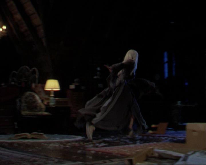 Charmed-Online-dot-320LookWhosBarking1472.jpg Charmed-Online-dot-320LookWhosBarking1472.jpg