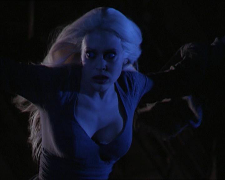 Charmed-Online-dot-320LookWhosBarking1478.jpg Charmed-Online-dot-320LookWhosBarking1478.jpg