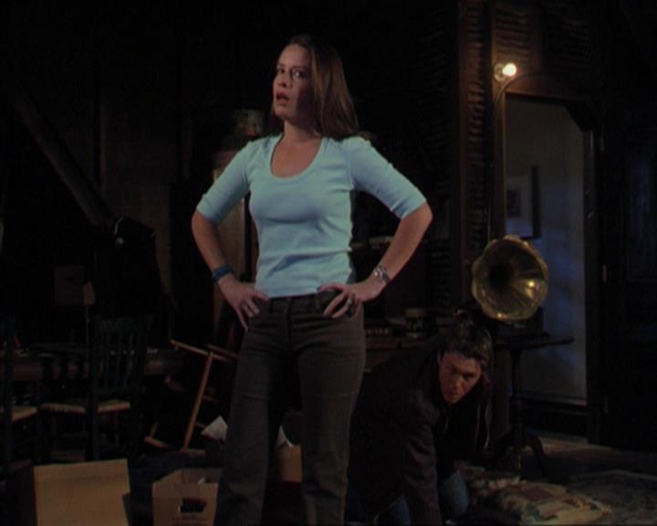 Charmed-Online-dot-320LookWhosBarking1485.jpg Charmed-Online-dot-320LookWhosBarking1485.jpg